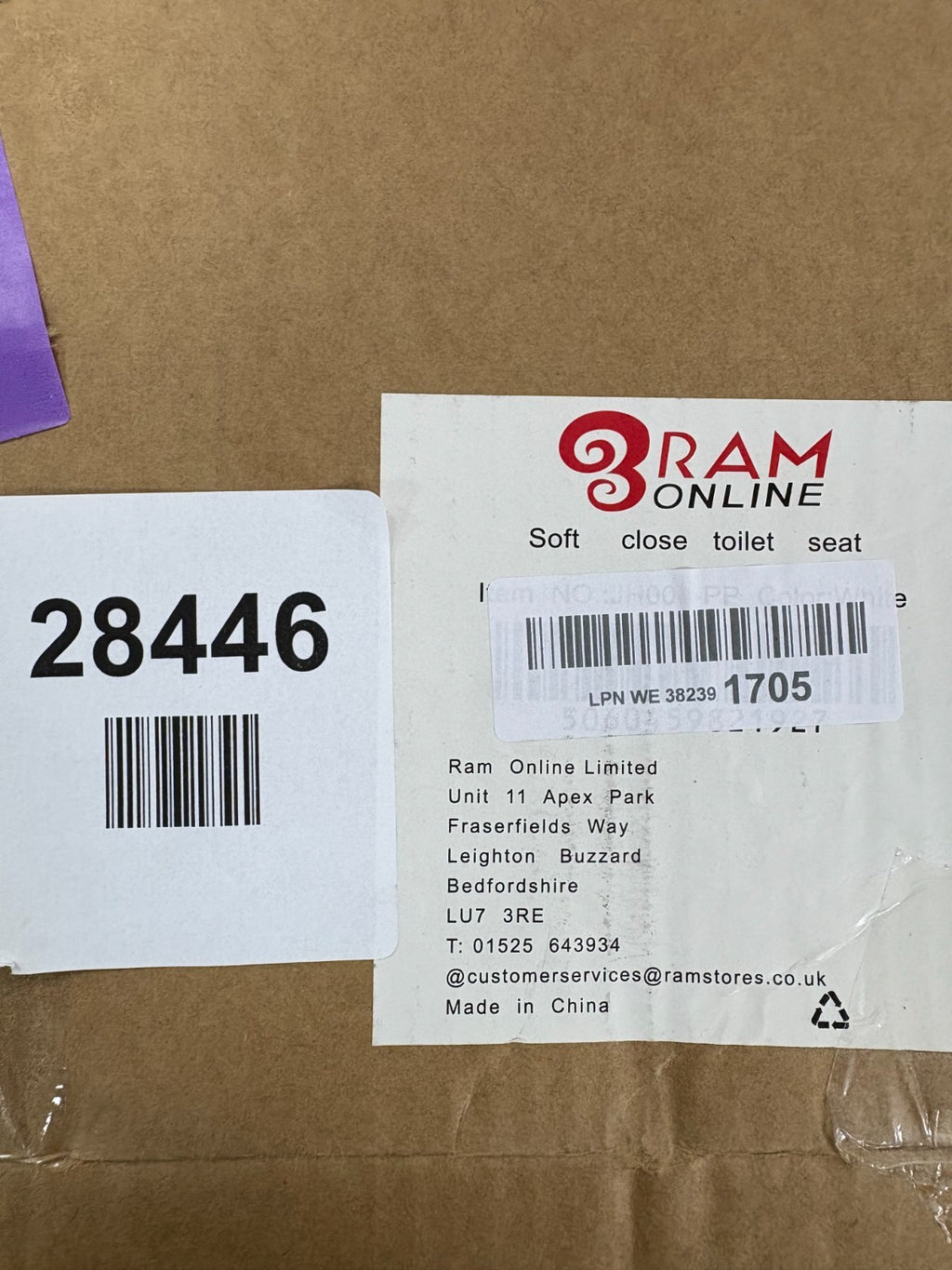 Ram® White Soft Close Toilet Seat with Quick Release
