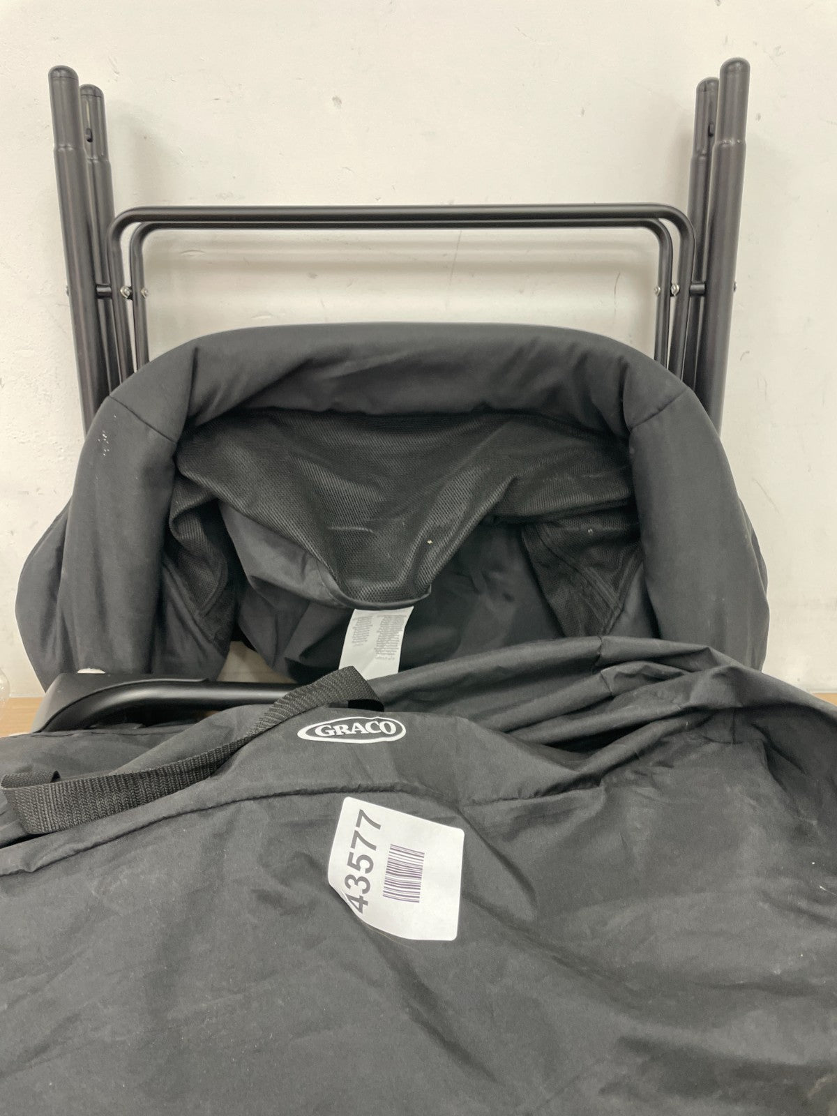 Graco Side-by-Side Bedside Bassinet/Crib Keeping Baby Close to You