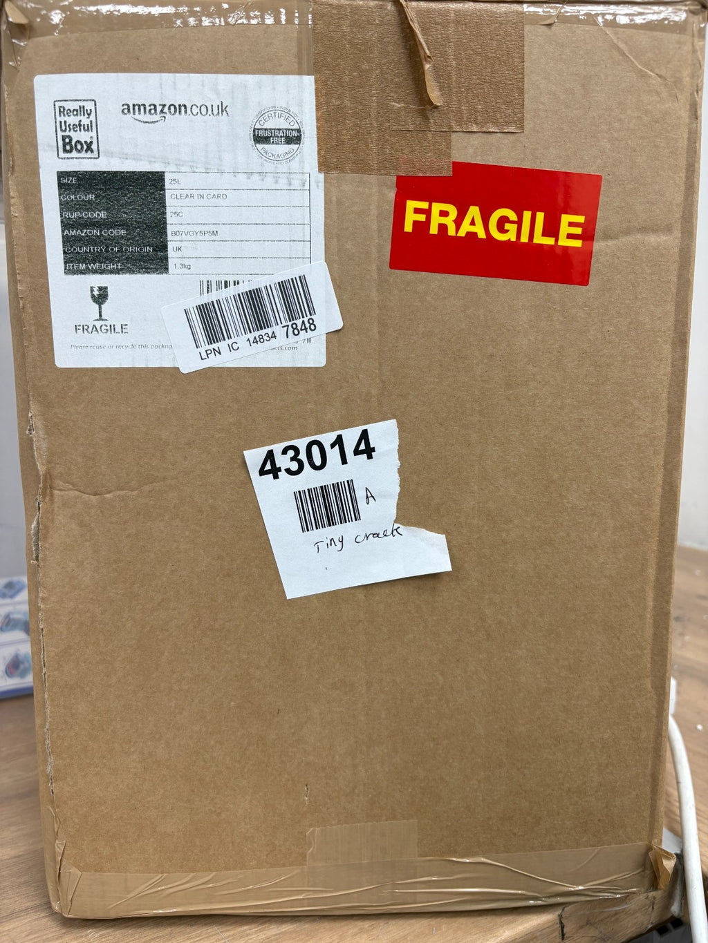 Really Useful Box Plastic Storage 25 Litre Clear- Tiny Crack