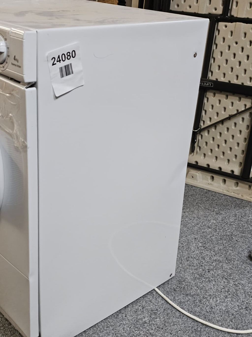 Hotpoint NV4D01P 4kg Freestanding Front Vented Tumble Dryer - Minor dents — New (other) (photo 11)