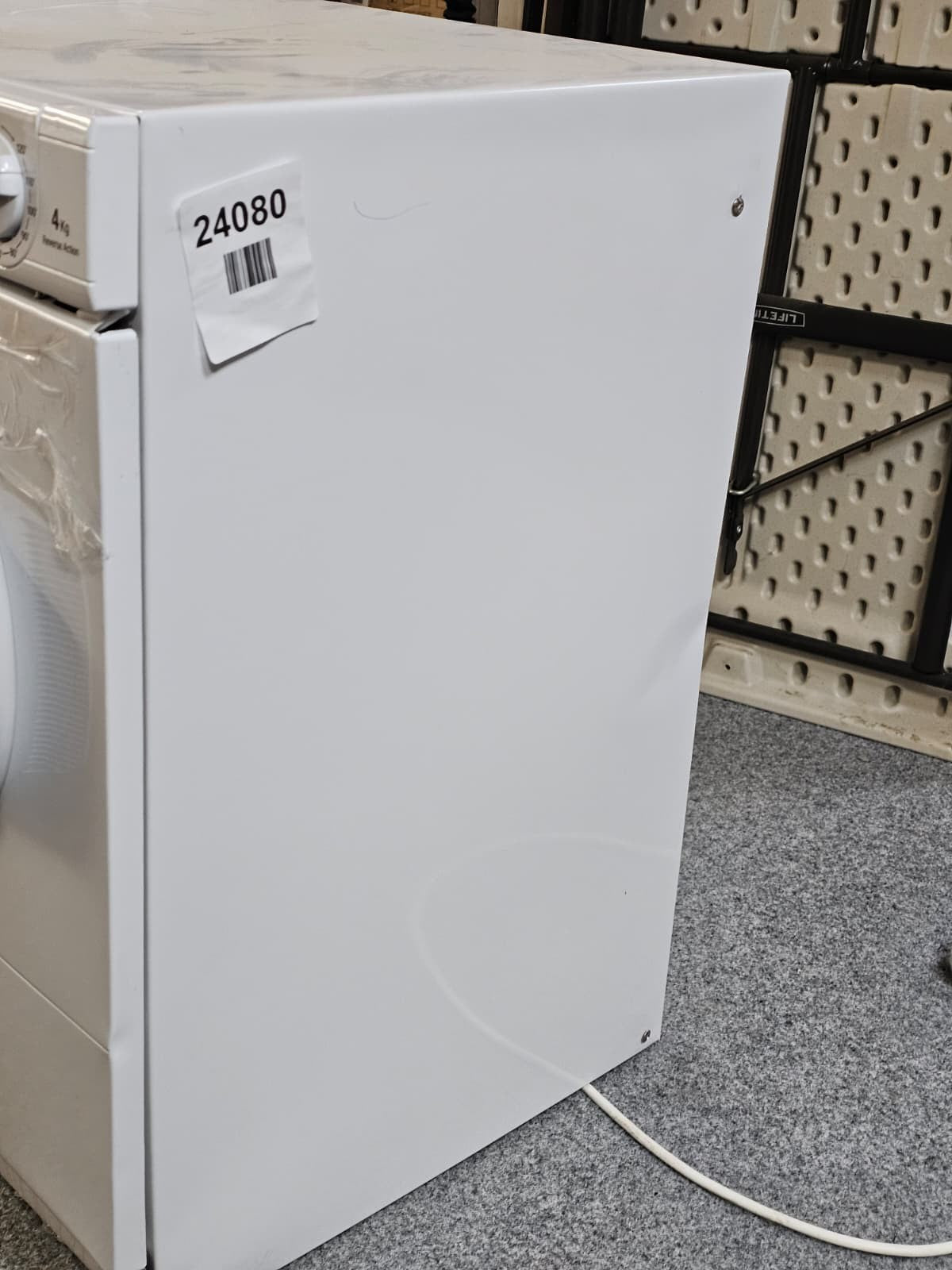 Hotpoint NV4D01P 4kg Freestanding Front Vented Tumble Dryer - Minor dents — New (other) (photo 11)