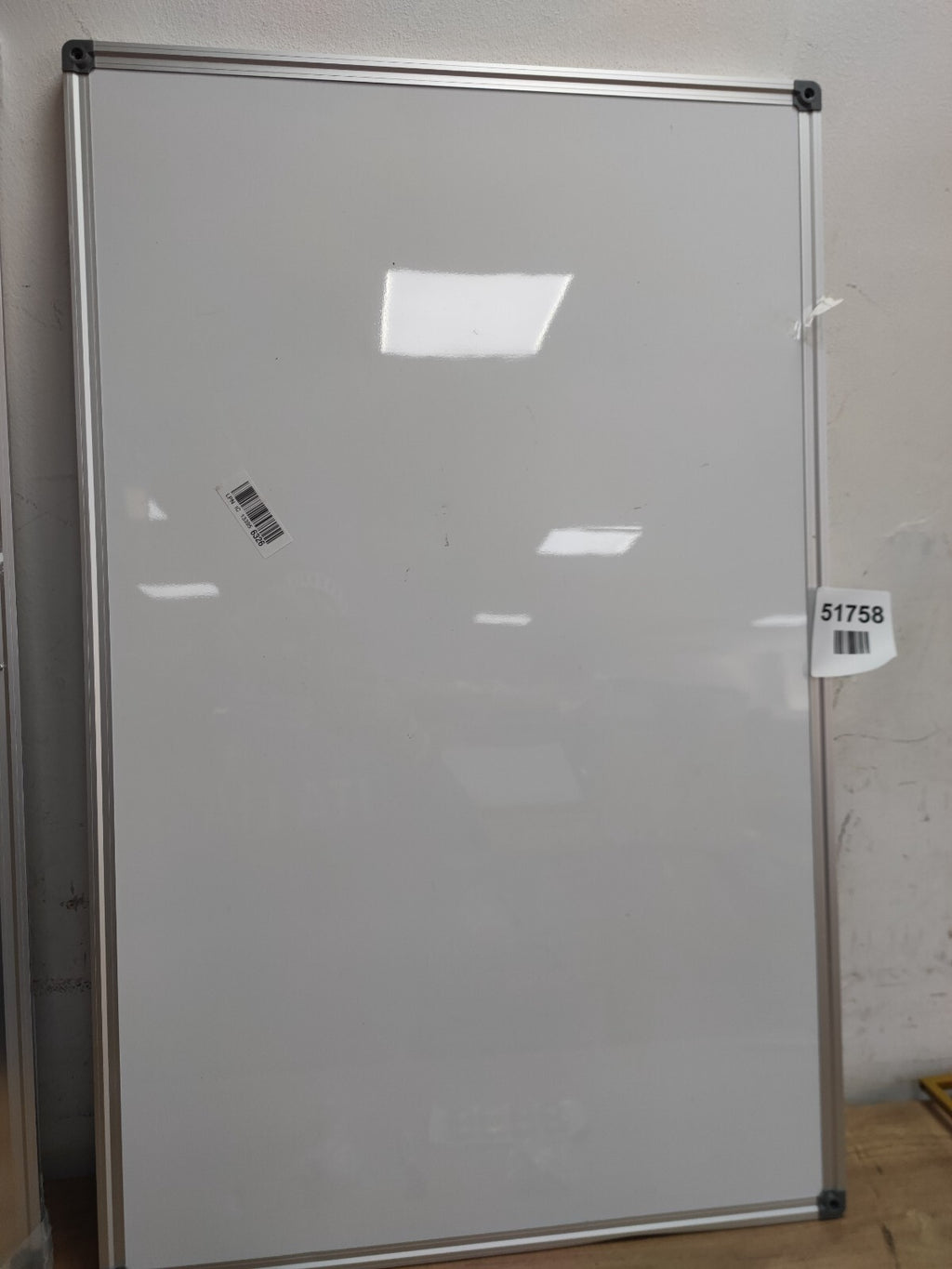 Aluminium frame writing board