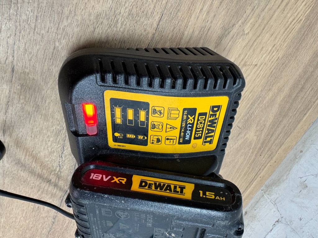 DEWALT DCB115 XR Multi-Voltage Battery Charger (DCB115-GB)
