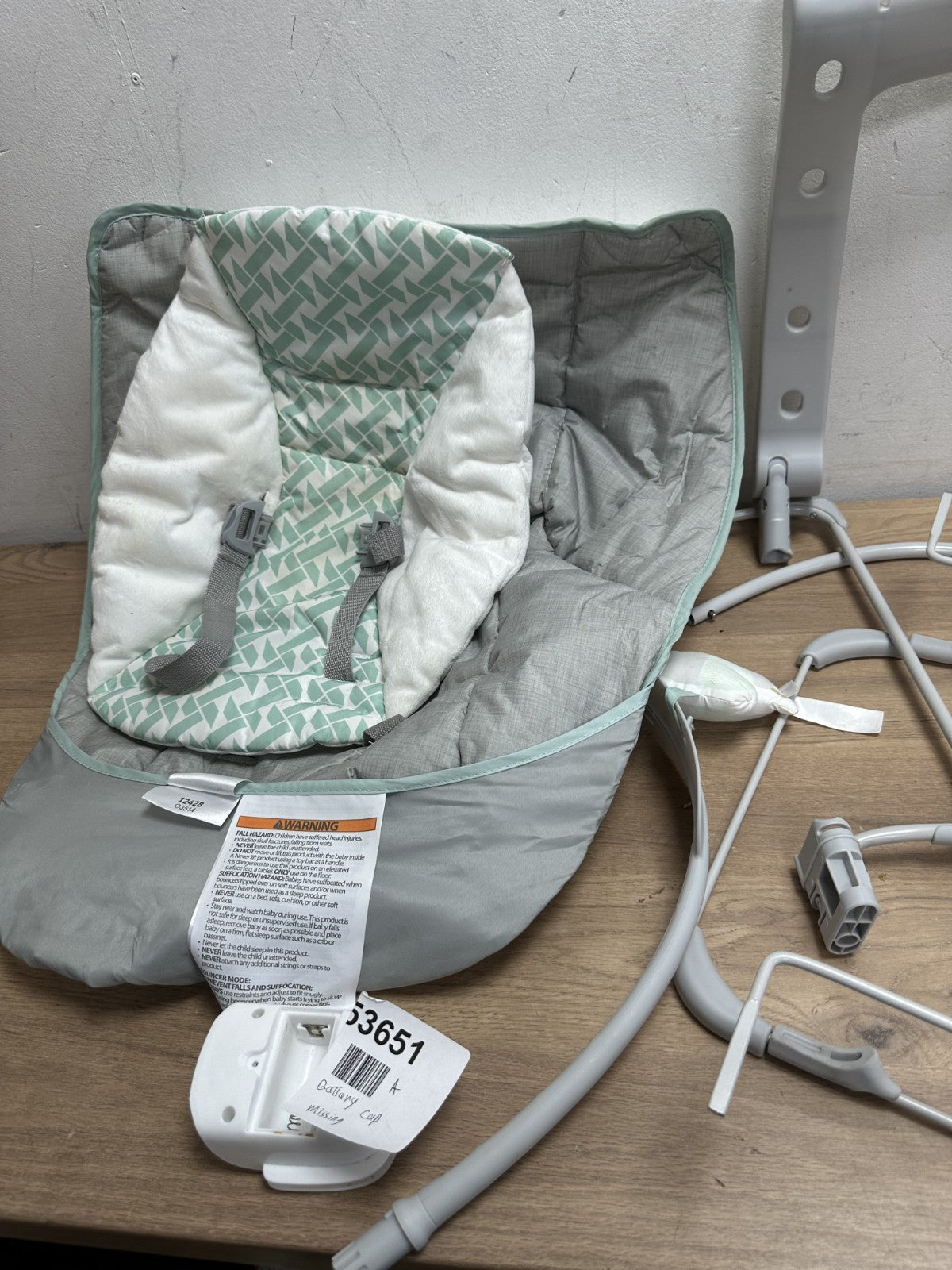 QPlay Cosy premier tricycle - Battery cap missing