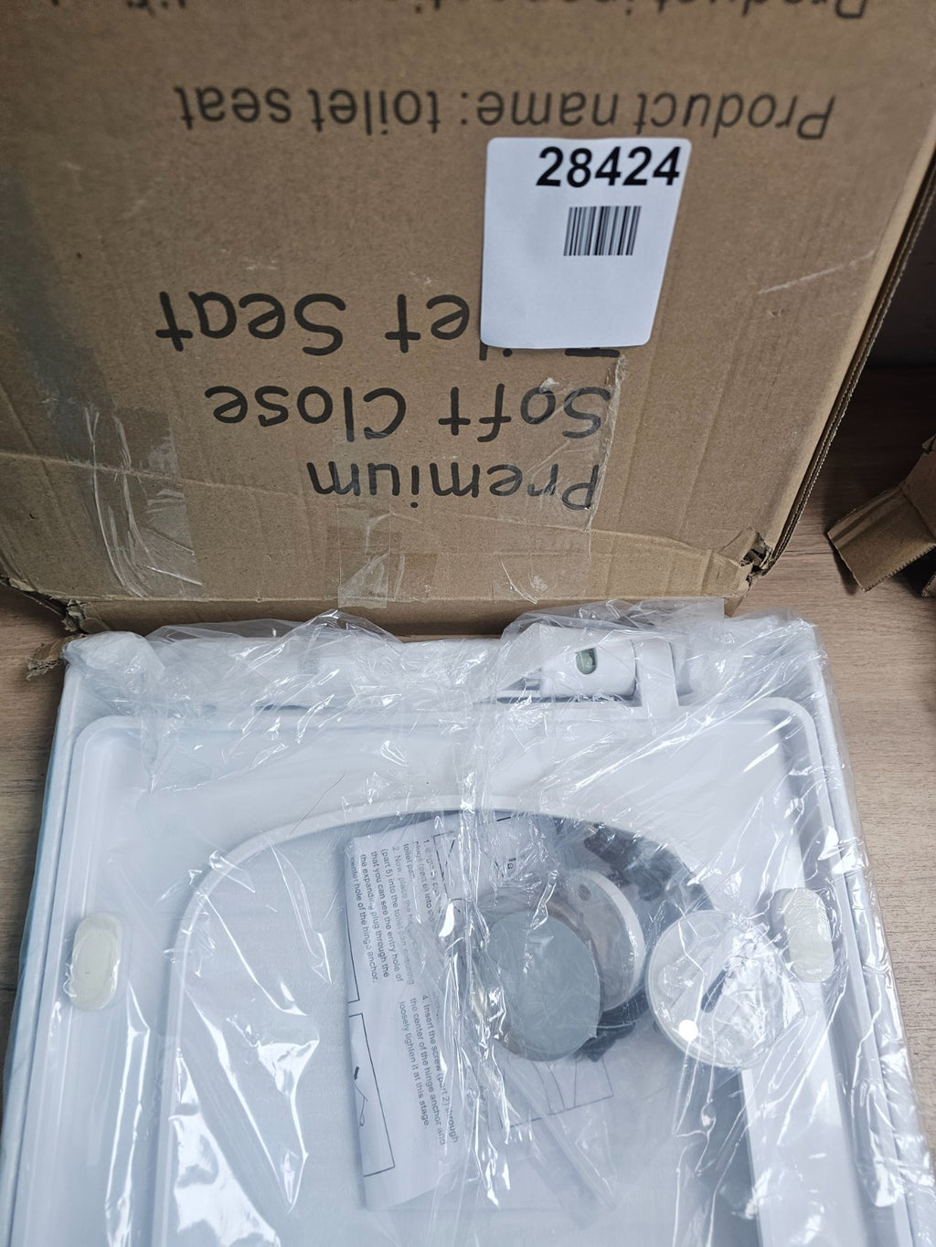 Premium soft close toilet seat