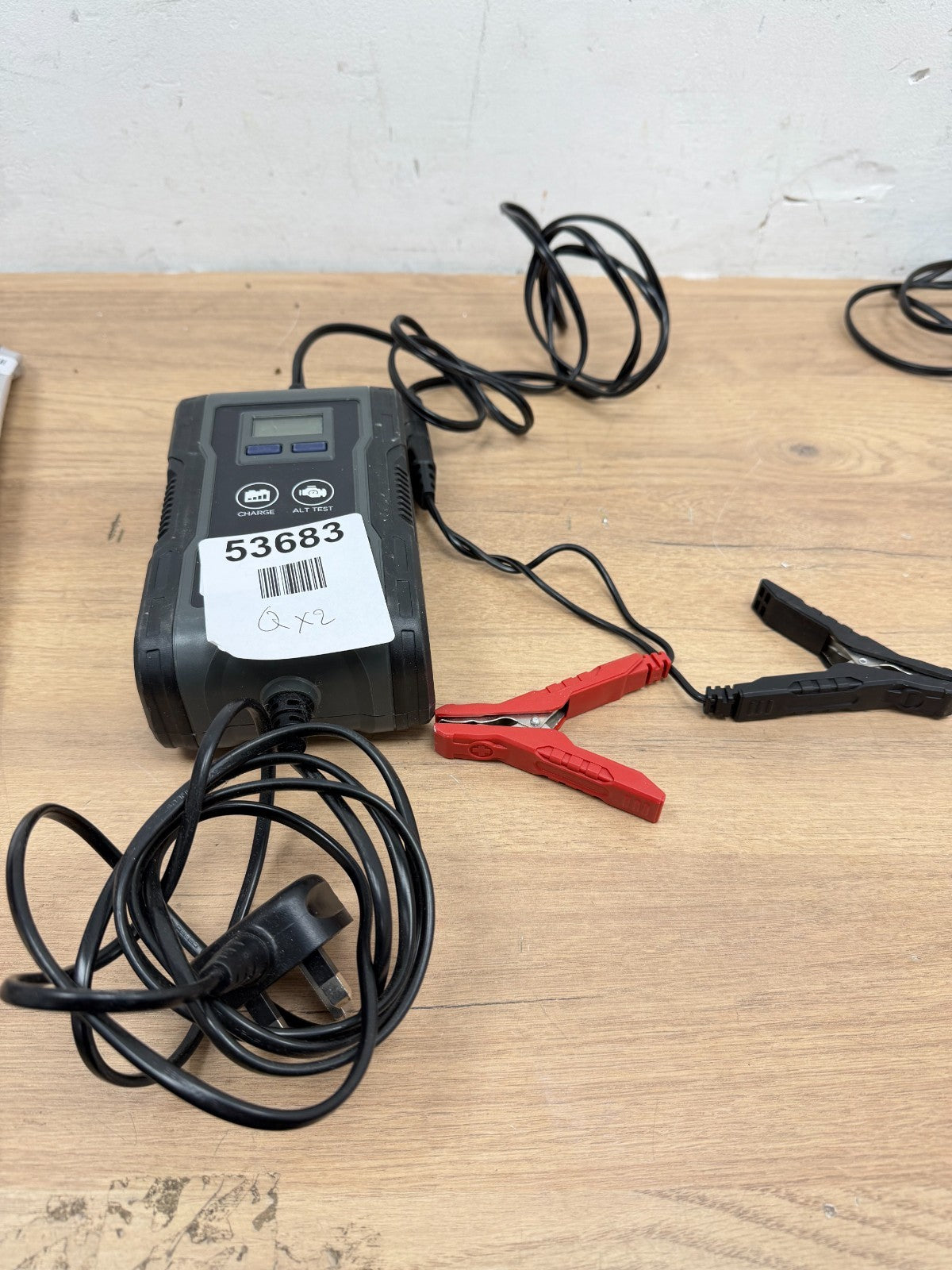 HALFORDS  ADVANCED  battery charger- 5A