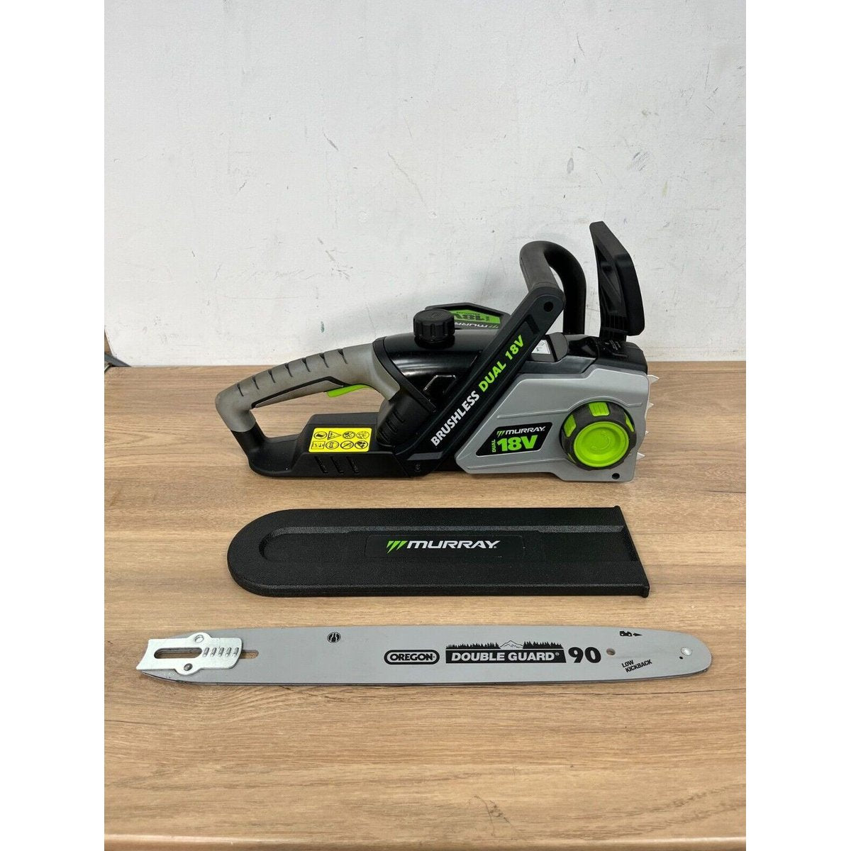 Murray IQ18DCSK Dual 18V Lithium-Ion 35cm Cordless Chainsaw Kit