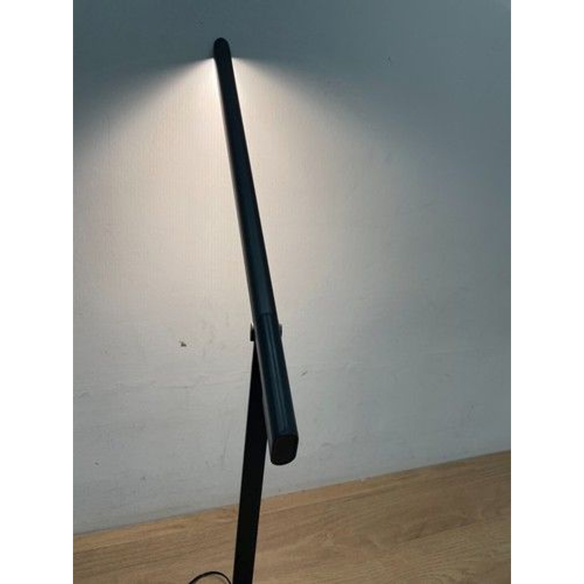 PHILIPS LED Desk Lamp